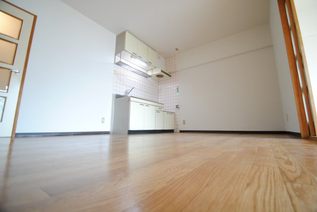 イーストハイツ高崎の居間・リビング