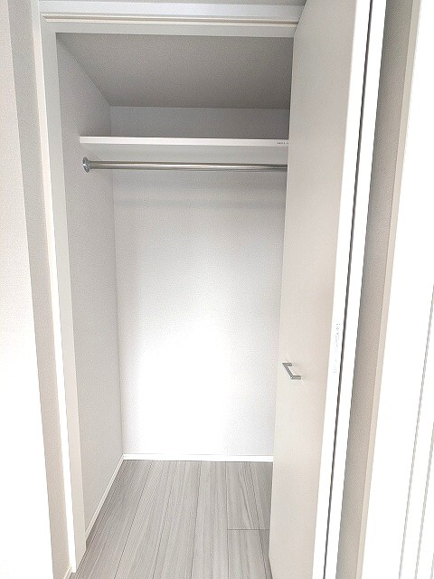 Opus Residence上野元浅草の設備|4帖洋室のクローゼット