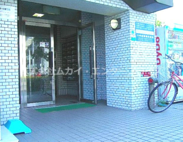 コート東三国のエントランス