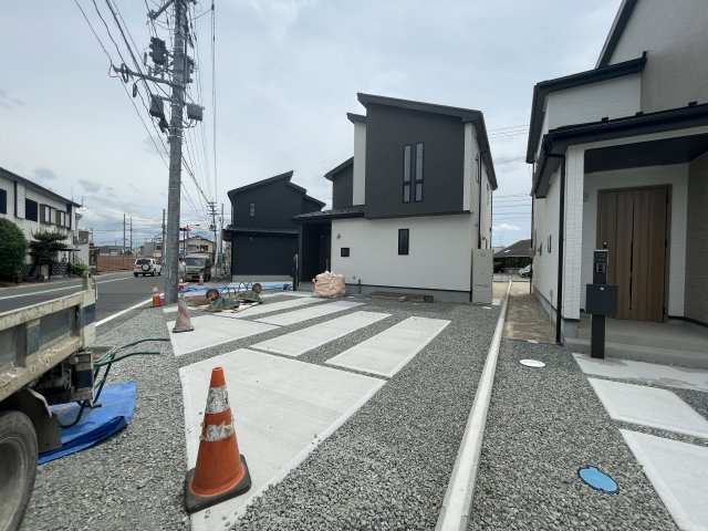 新築戸建・建売　郡山市片平町釜場　GRAFARE　全3棟の駐車場