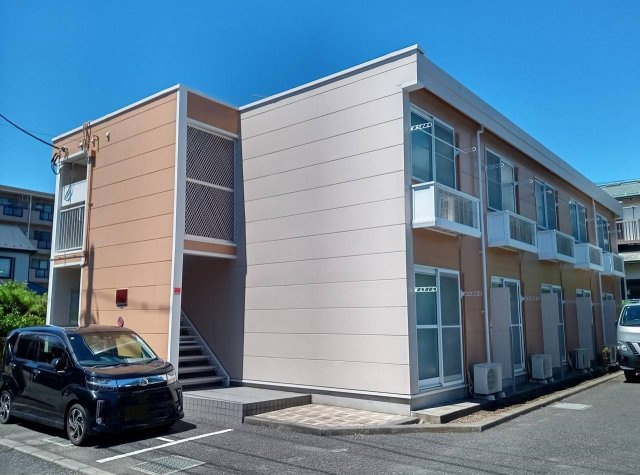 落ち着いた雰囲気の外観です