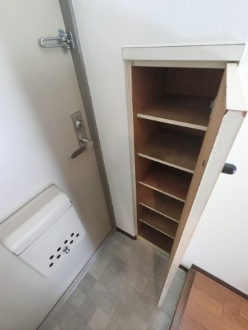 シューズインボックス