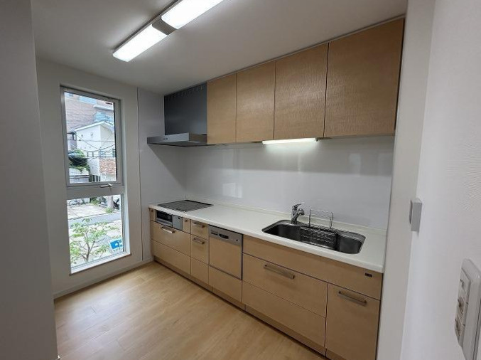 深江南町1丁目　中古戸建のキッチン|勝手口あり