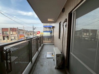 【バルコニー】 | 調布パーク・ホームズ | 外からの目が気にならないバルコニーで洗濯物が干せます