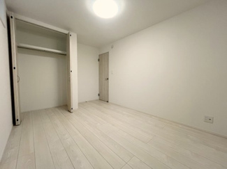 【洋室】 | 杉並区下井草三丁目戸建 | 明るい洋室です