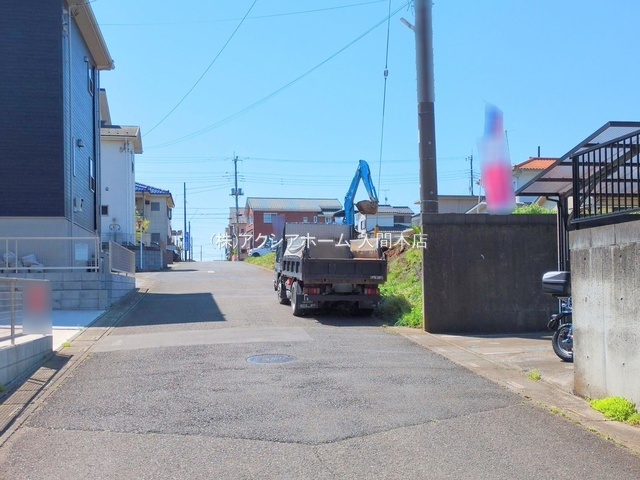 入間市三ツ木台・全3棟　新築一戸建　1号棟　～小学校近く～の前面道路含む現地写真|建築中写真　2025年4月30日撮影