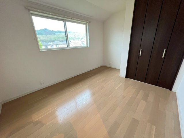 和歌山市栄谷・中古戸建・115732の洋室