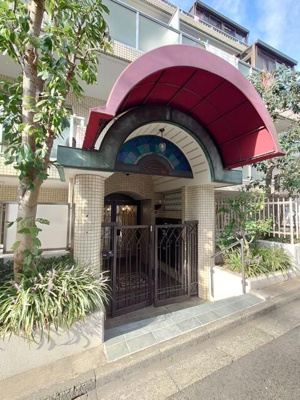 【エントランス】 | マノワール小滝園