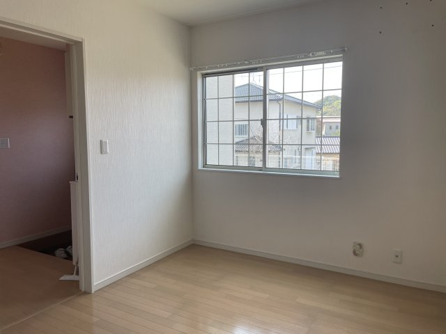 高知市瀬戸南町　中古一戸建の洋室|書斎や子ども部屋、趣味部屋としてもぴったりです