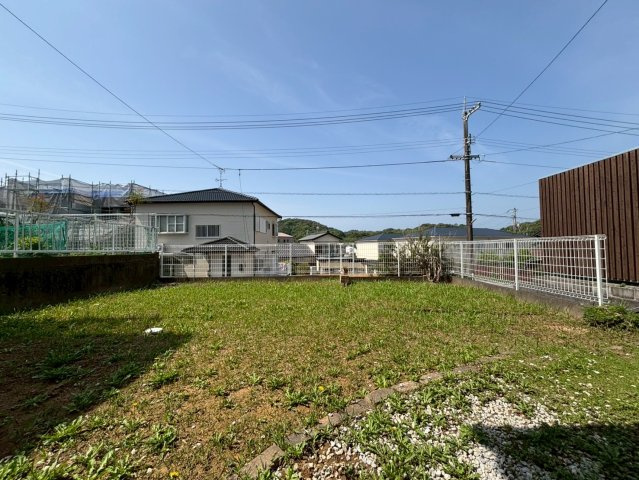 高知市瀬戸南町　中古一戸建の庭|お庭でゆったりと過ごせます