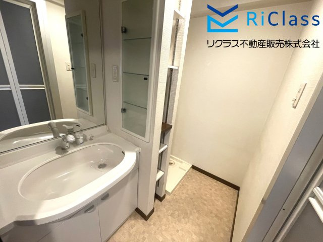 パルメーラ板宿の独立洗面台|使いやすい独立洗面台です
ランドリースペースあります