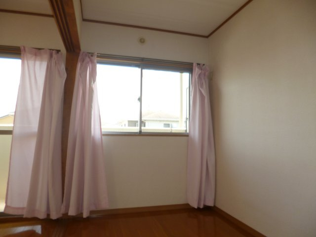 ブリリアント真壁の洋室