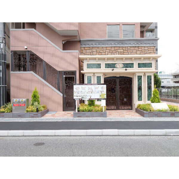 プレジオ長田のエントランス