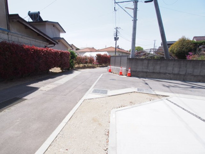 【前面道路含む現地写真】 | Ricca　岡部１期　３号棟