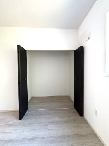 北葛飾郡松伏町　ゆめみ野東3丁目　新築戸建　全1棟の収納|たっぷりとした収納スペースです