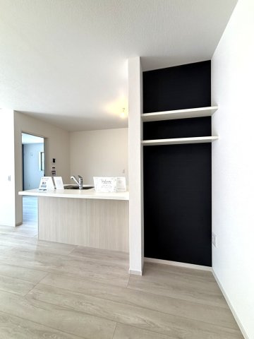 北葛飾郡松伏町　ゆめみ野東3丁目　新築戸建　全1棟の居間・リビング|おしゃれなリビング収納