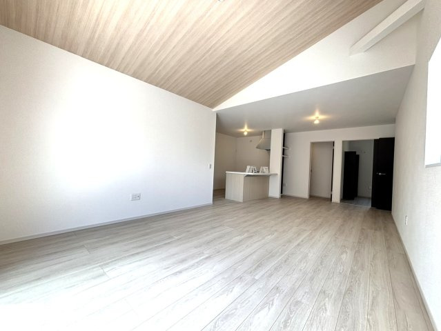 北葛飾郡松伏町　ゆめみ野東3丁目　新築戸建　全1棟の居間・リビング|リビングです