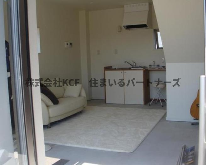 R-BOX tsubukuⅠの内装|明るい色調の室内です