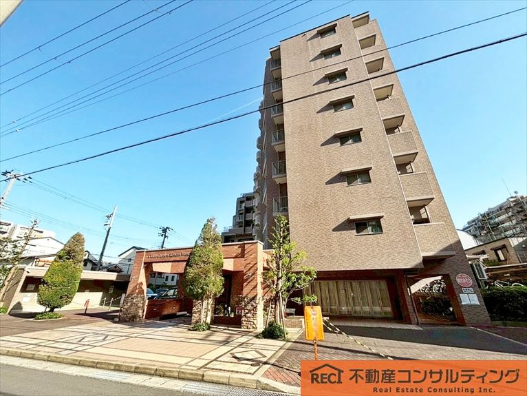 クレアガーデン甲南山手の外観