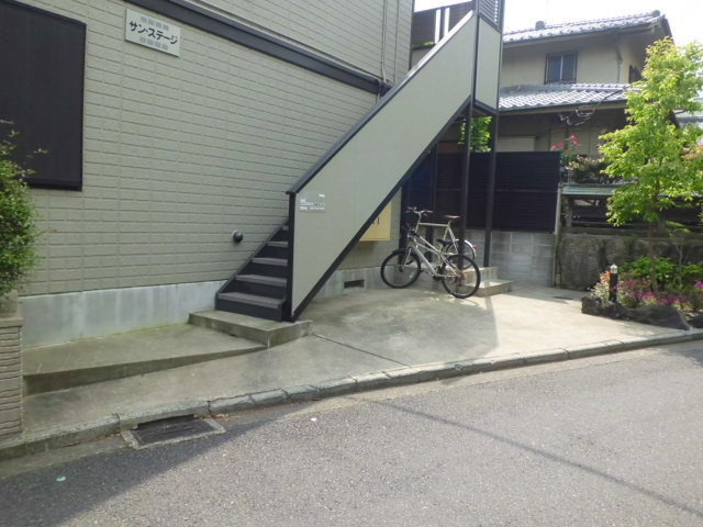 サン・ステージのロビー|エントランス　駐輪スペース