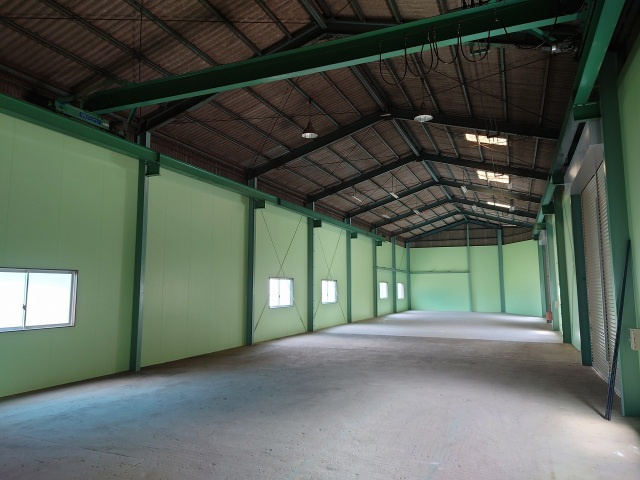 西原9丁目倉庫の内装