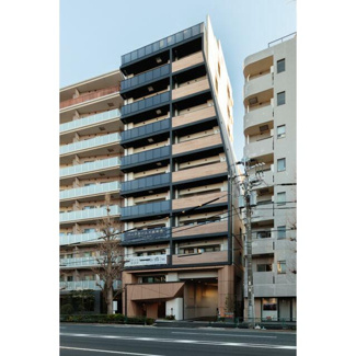 【外観】 | 鉄筋コンクリート造のがっちりとした建物。