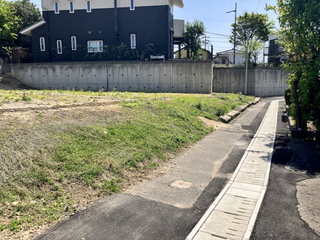 碧南市篭田町３丁目の前面道路含む現地写真