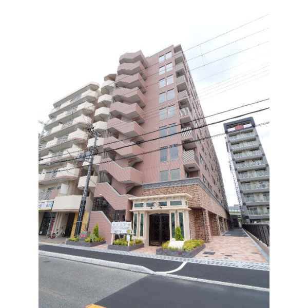 プレジオ長田の外観