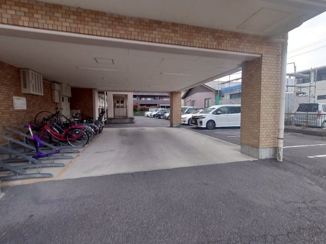 山之手丸太マンションの駐車場