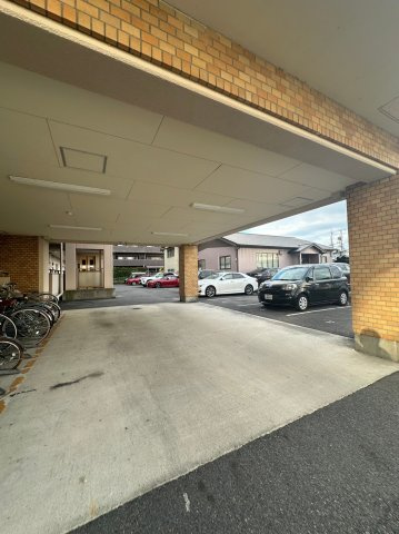 山之手丸太マンションの駐車場