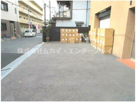 プロスピリティー巽北の駐車場