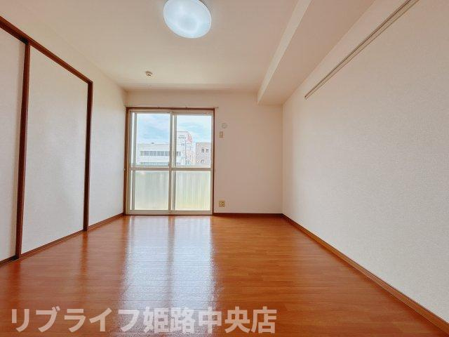 グリーンコート手柄の洋室|別部屋の写真です