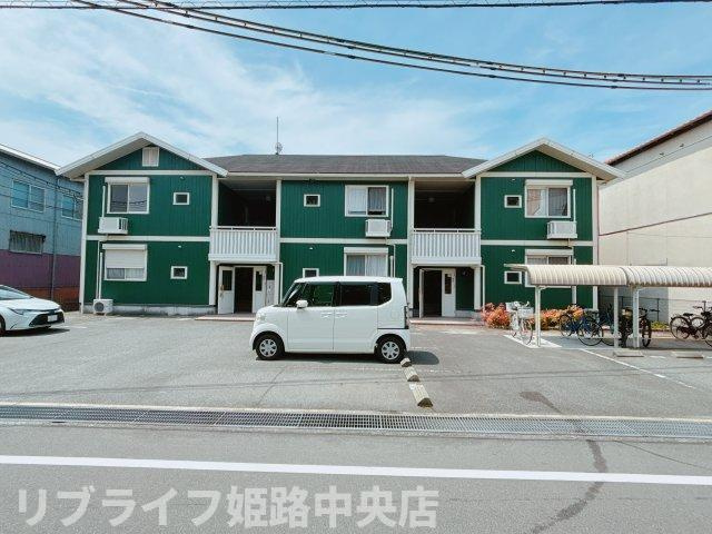 グリーンコート手柄の駐車場