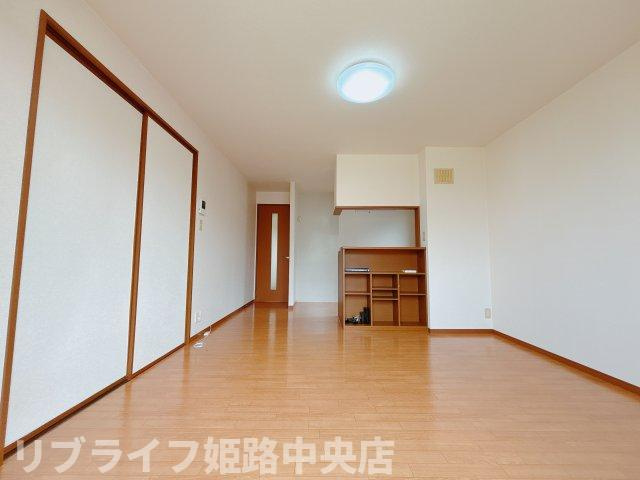 グリーンコート手柄の居間・リビング|別部屋の写真です