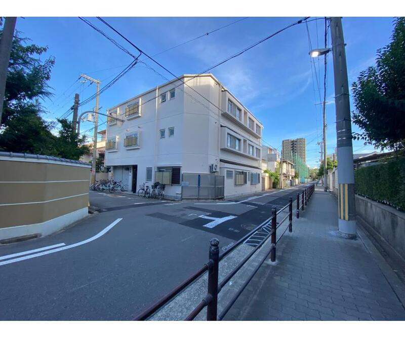 ファミール水島のエントランス