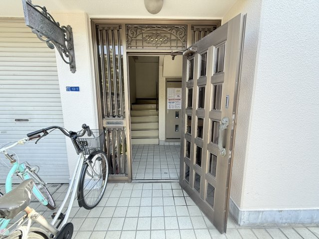 ファミール水島のエントランス