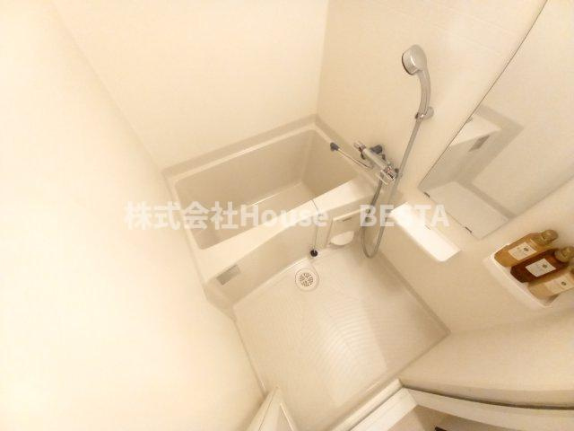 ララプレイス三宮ルミナージュの浴室