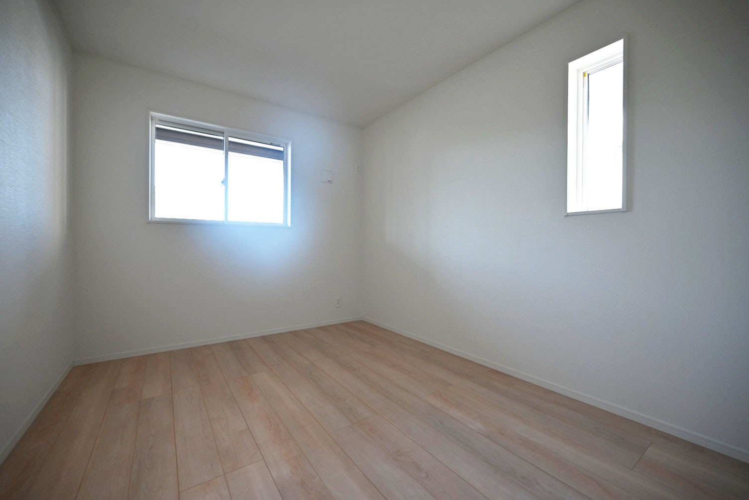 クレイドルガーデン北王子町新築一戸建て全8区画│4LDK+並列駐車2台可の洋室|-洋室6帖(2F)-