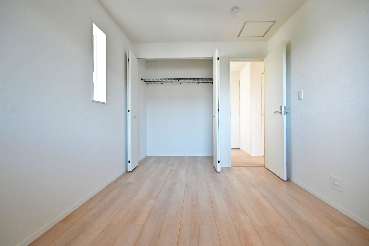 クレイドルガーデン北王子町新築一戸建て全8区画│4LDK+並列駐車2台可の洋室|-洋室6帖(2F)-