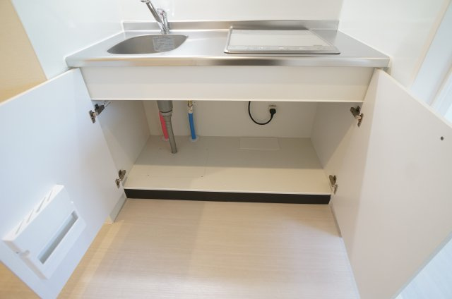 【キッチン】 | プルミエール神戸 | コンパクトなキッチンで掃除もラクラク