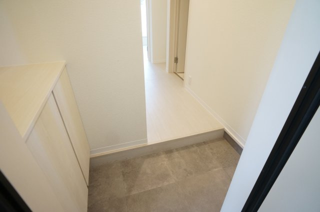 【玄関】 | プルミエール神戸 | ゆったりとした玄関です