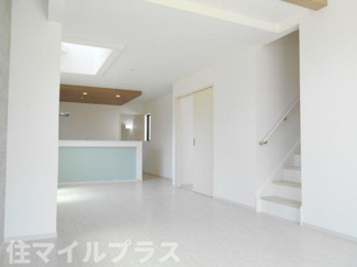 【居間・リビング】 | 郡山市静西1丁目新築一戸建て4棟 | おしゃれな居間です
