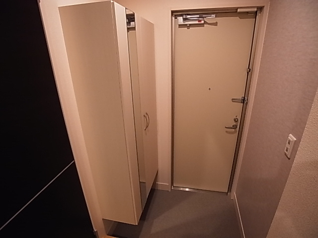 神戸市北区谷上東町のアパートの玄関|シューズボックス付き玄関