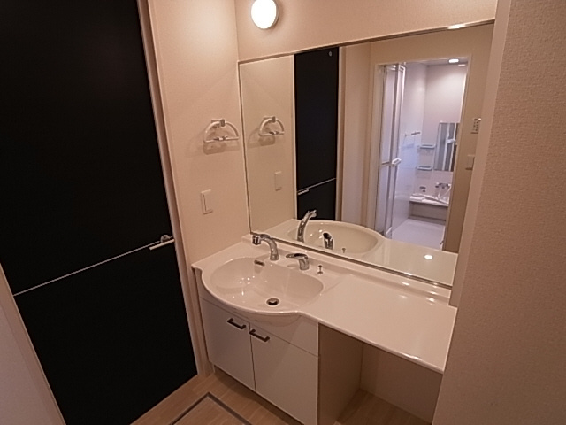 神戸市北区谷上東町のアパートの洗面所|シャンプードレッサー