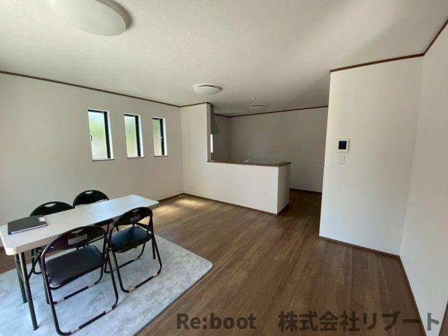 船橋市夏見６丁目 の居間・リビング