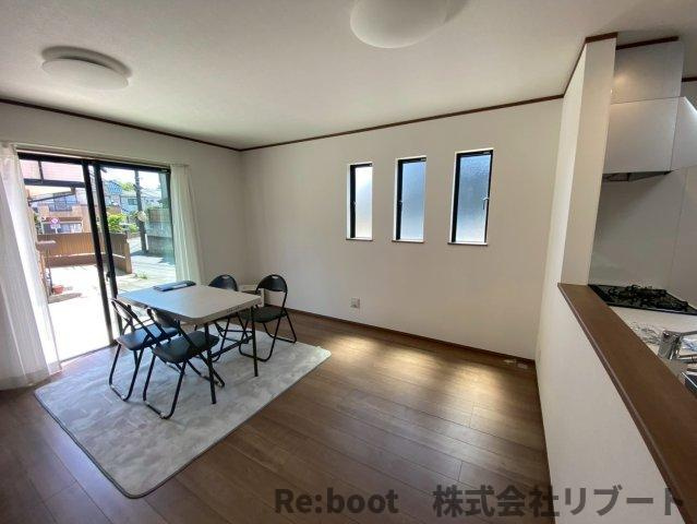 船橋市夏見６丁目 の居間・リビング