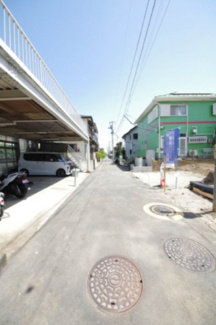 【前面道路含む現地写真】