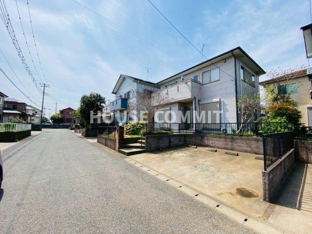 文違　中古戸建ての駐車場