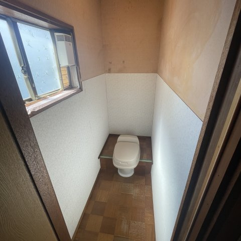 伊部アパートのトイレ