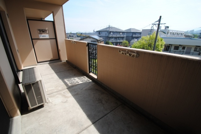 久留米市野中町の賃貸マンションのバルコニー